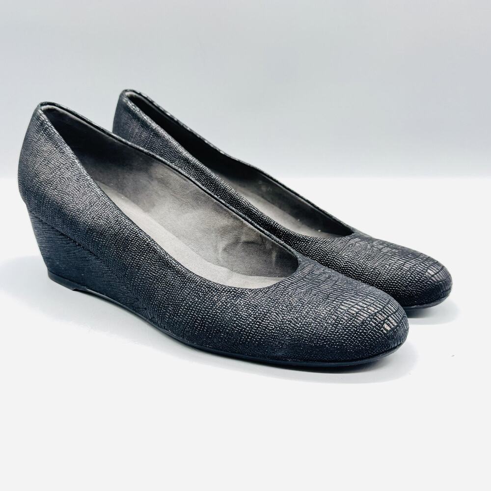 Stuart Weitzman Shoes Womens 9 Black Leather Wedge Pumps Round Toe Slip On - Picture 2 of 11